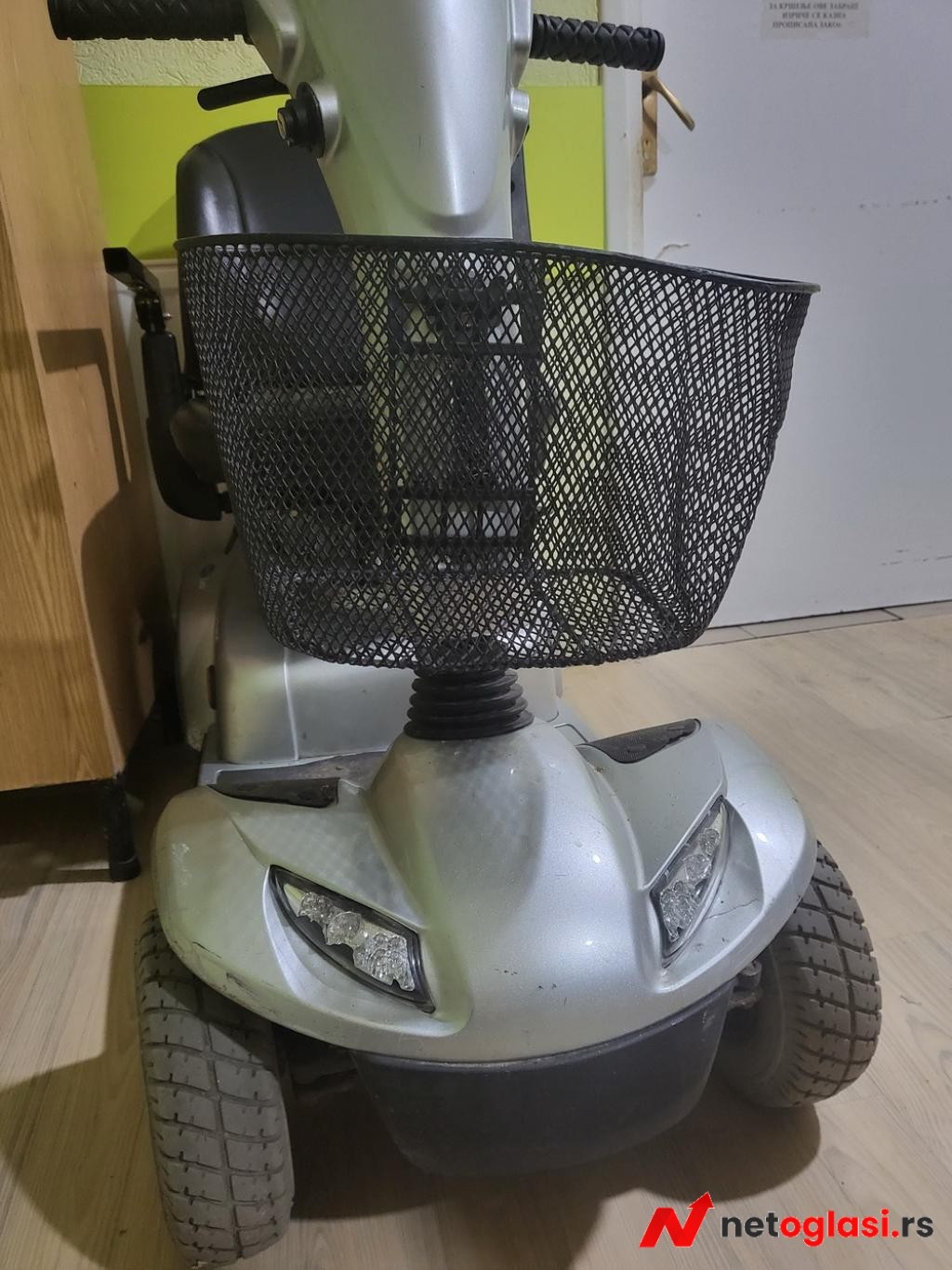 Elektricna invalidska kolica