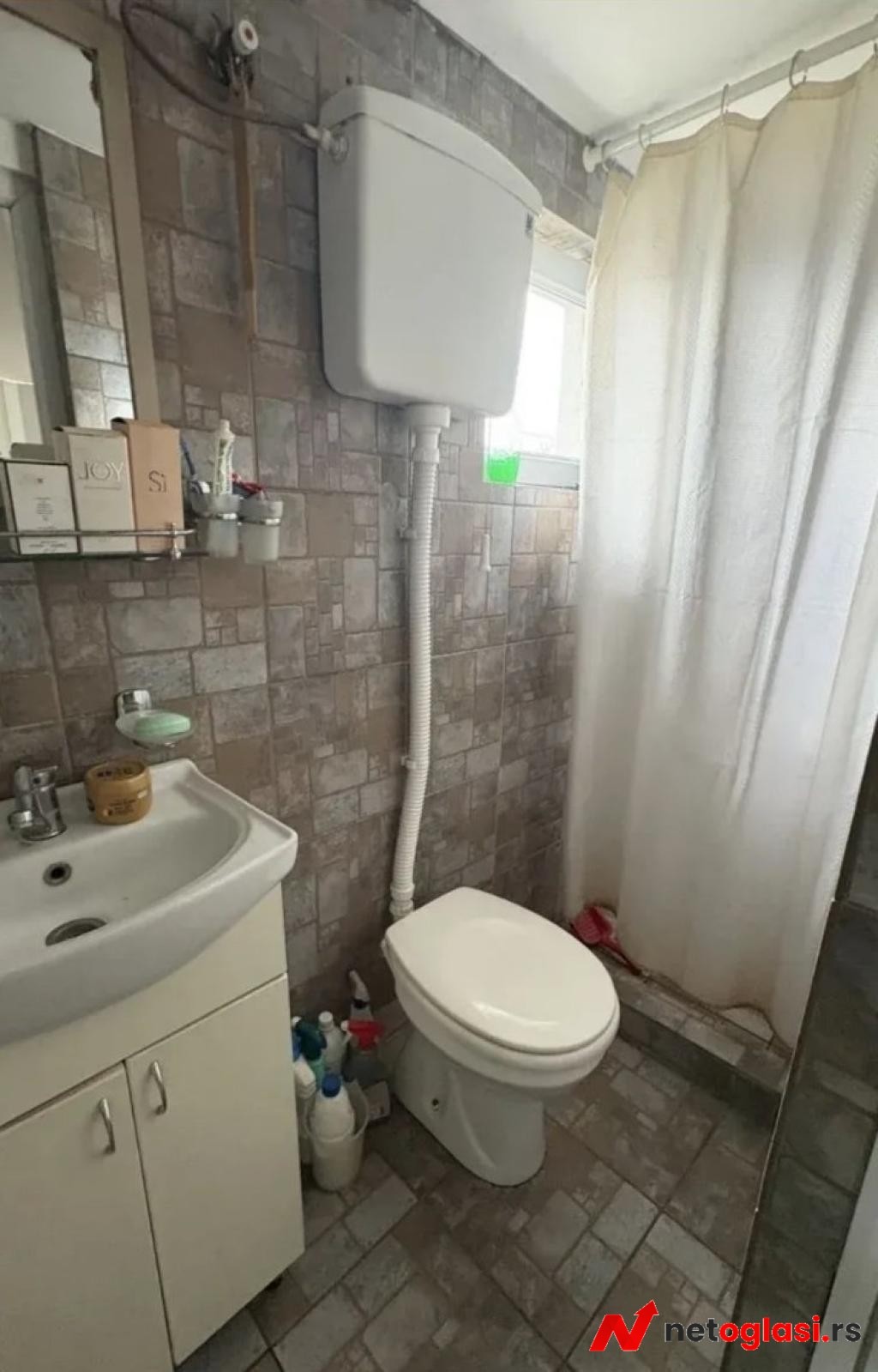 Prodaje se vikendica u Perlezu-Zrenjanin