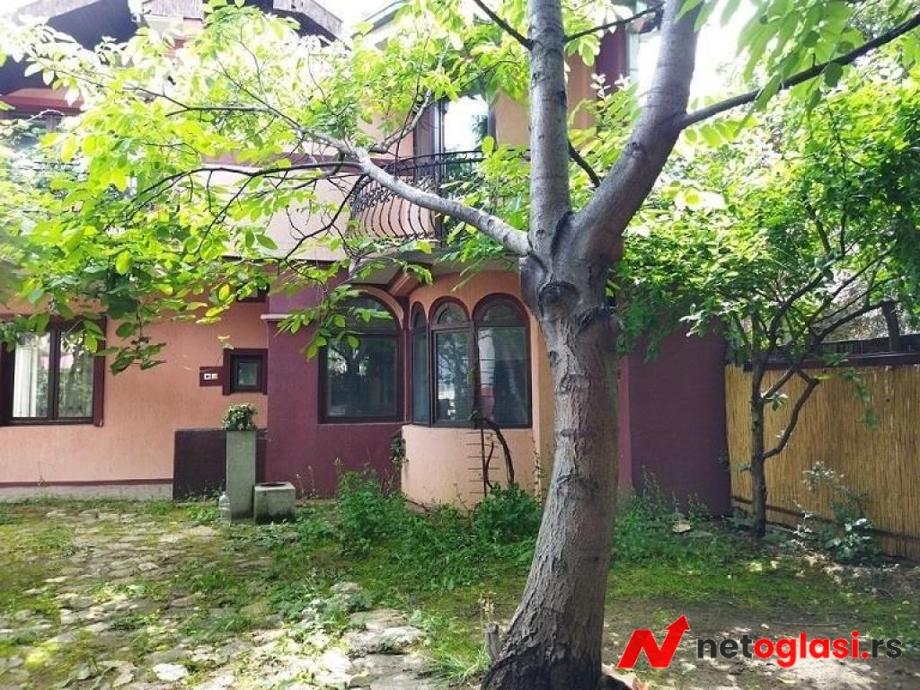 Izdaje se kuca Vranje centar