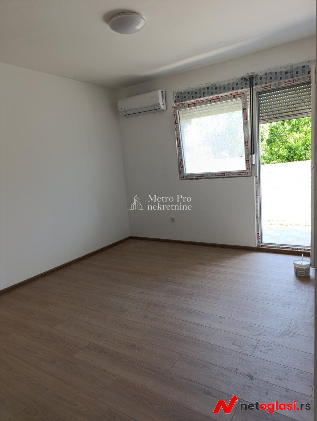 Borca, JNA – 2,5s stan 49m² + dvoriste 30m², prizemlje, novogradnja