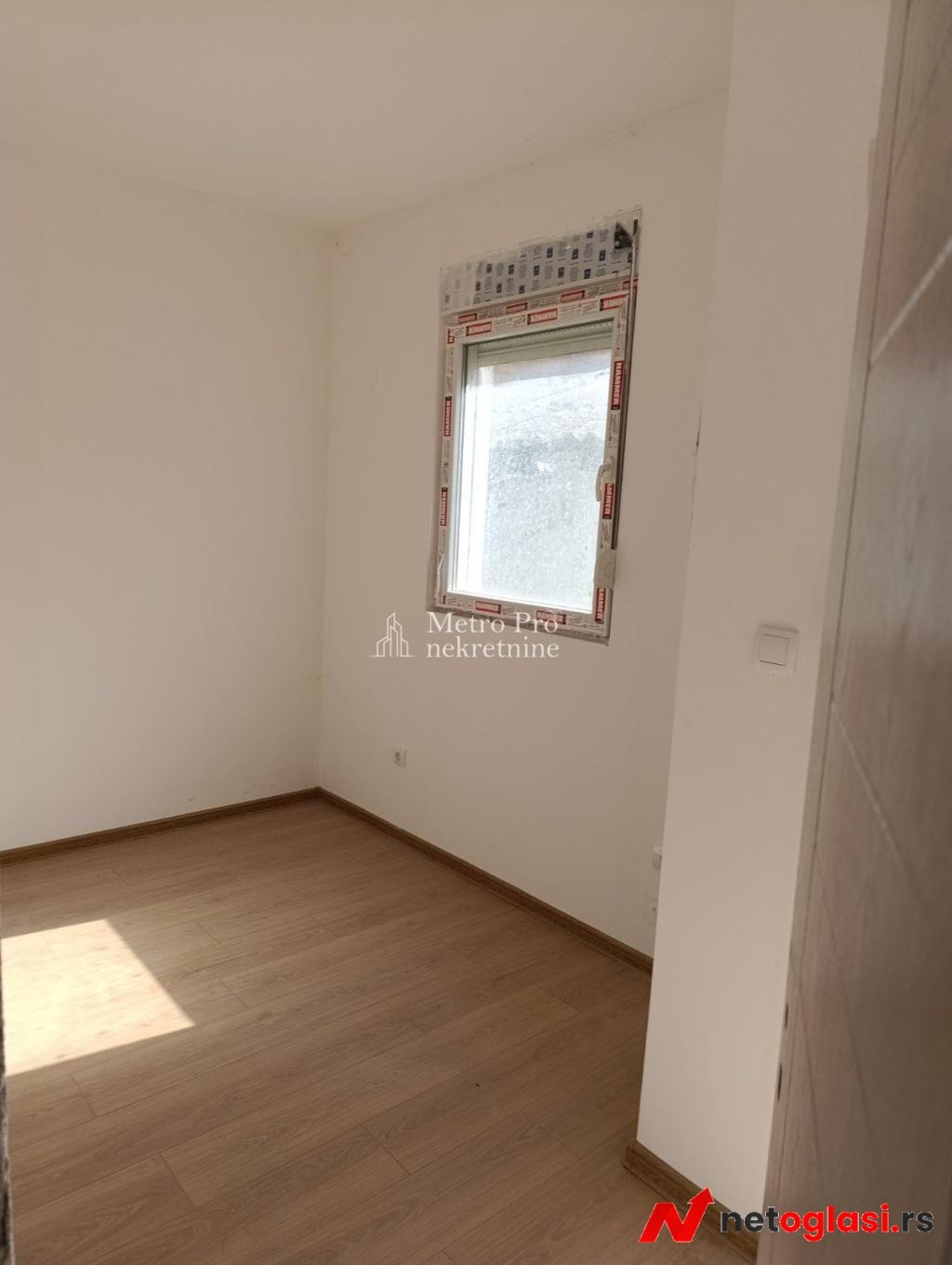 Borca, JNA – 2,5s stan 49m² + dvoriste 30m², prizemlje, novogradnja