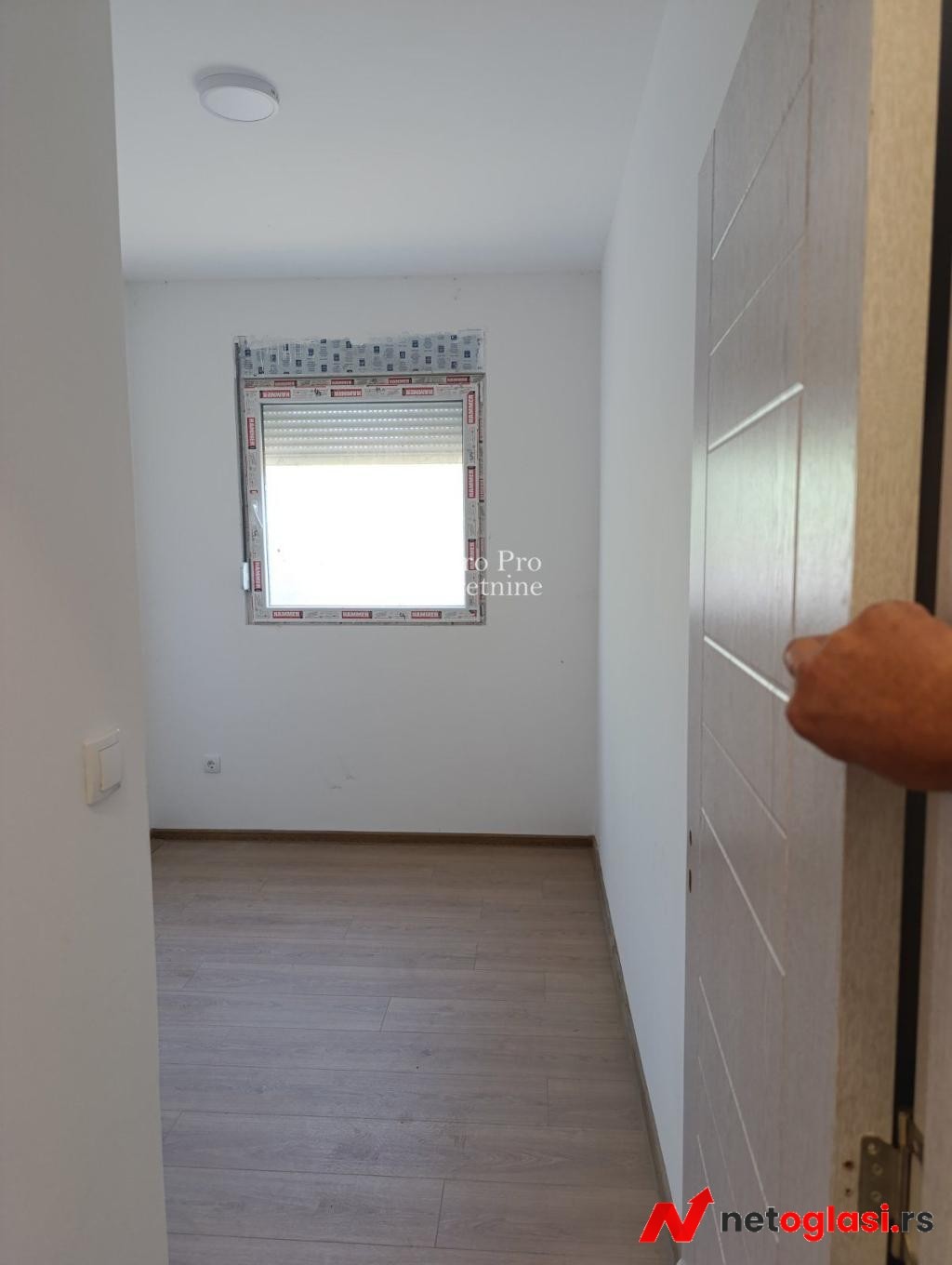 Borca, JNA – 2,5s stan 49m² + dvoriste 30m², prizemlje, novogradnja