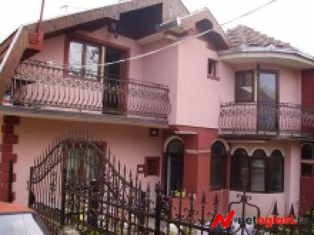Stan za izdavanje u samostalnoj kuci, Vranje – centar