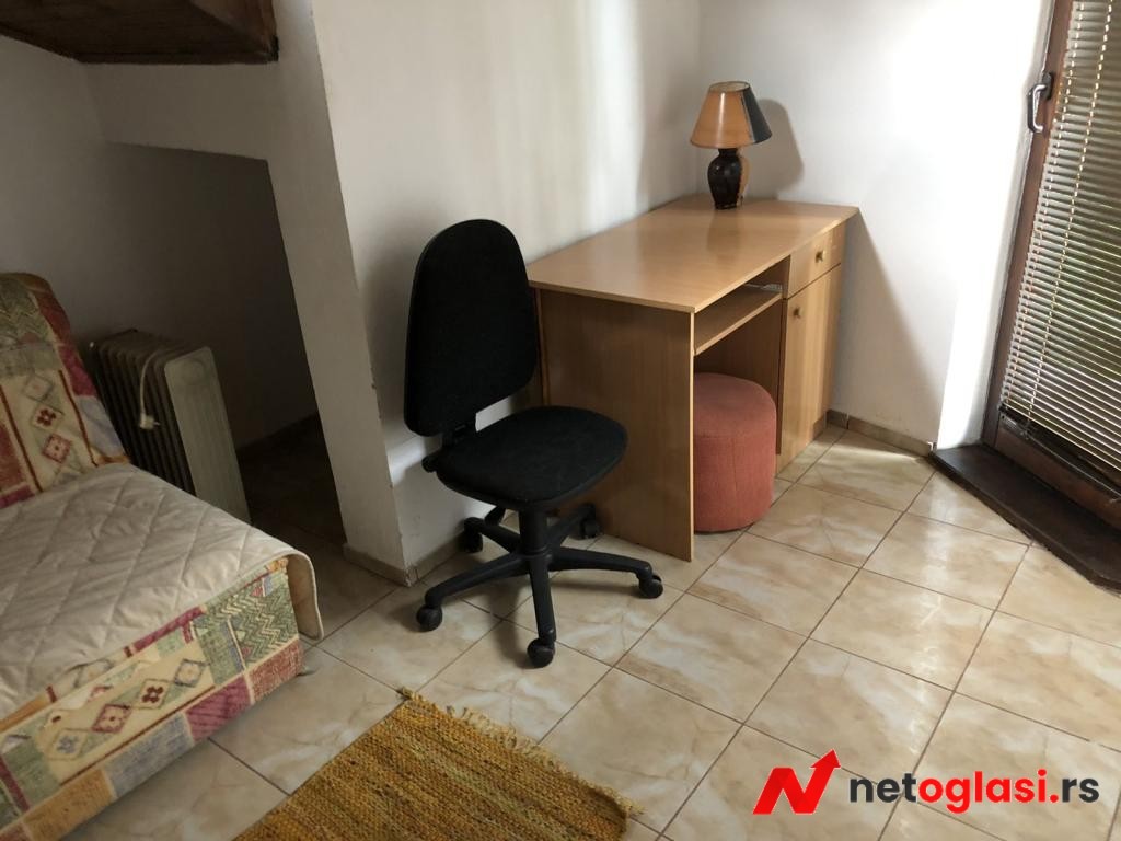 Stan za izdavanje u samostalnoj kuci, Vranje – centar