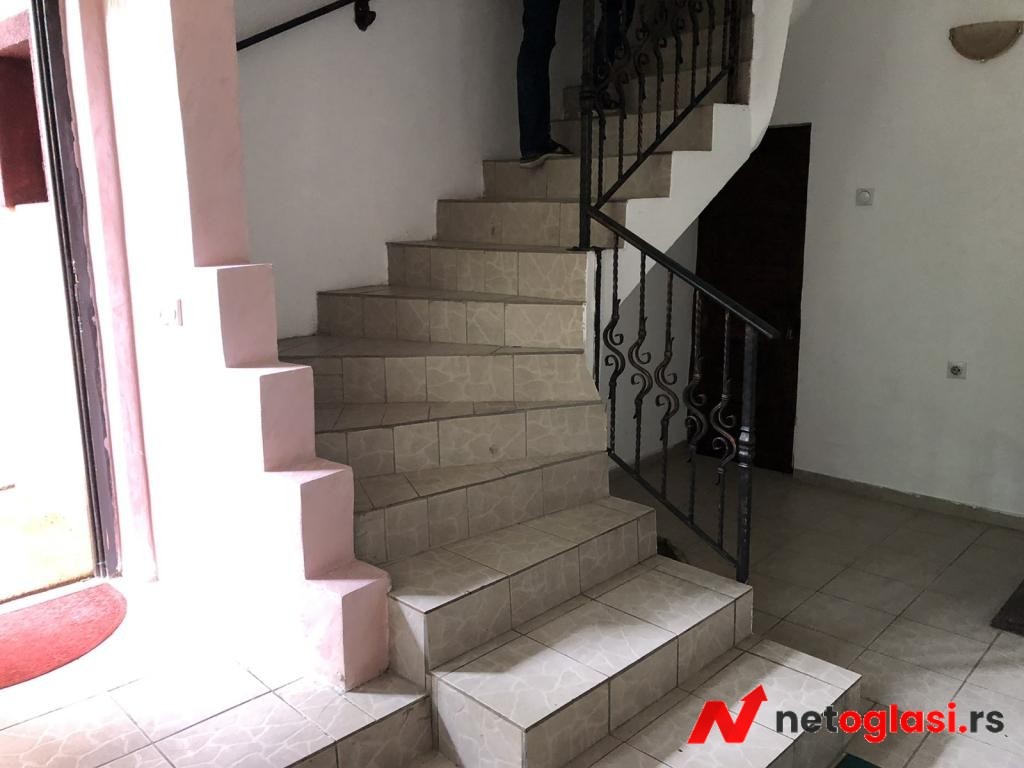 Stan za izdavanje u samostalnoj kuci, Vranje – centar