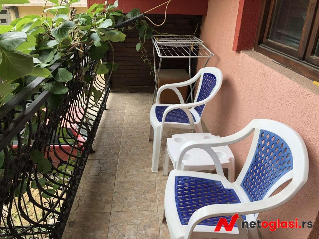 Stan za izdavanje u samostalnoj kuci, Vranje – centar