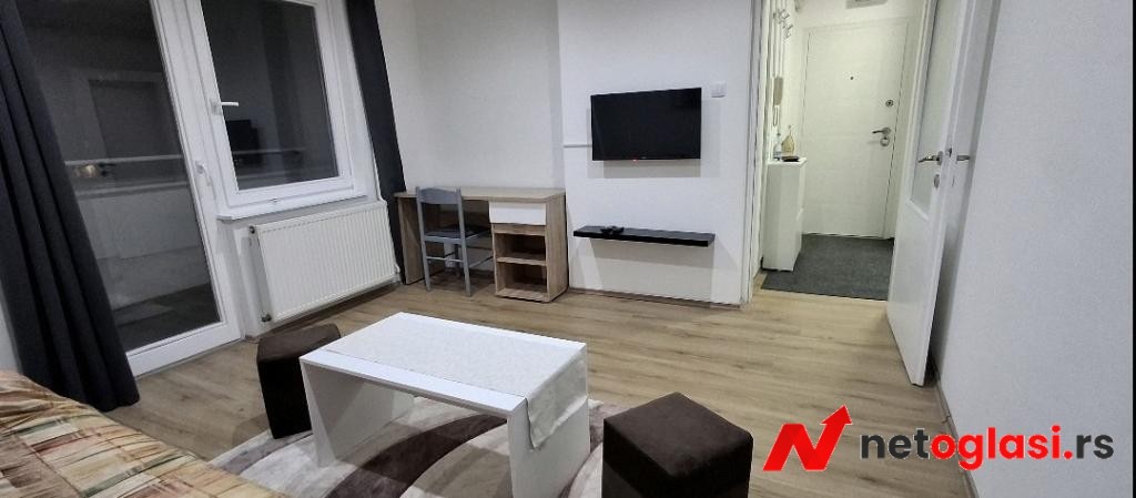 Izdajem namesten dvosoban stan u centar Nis