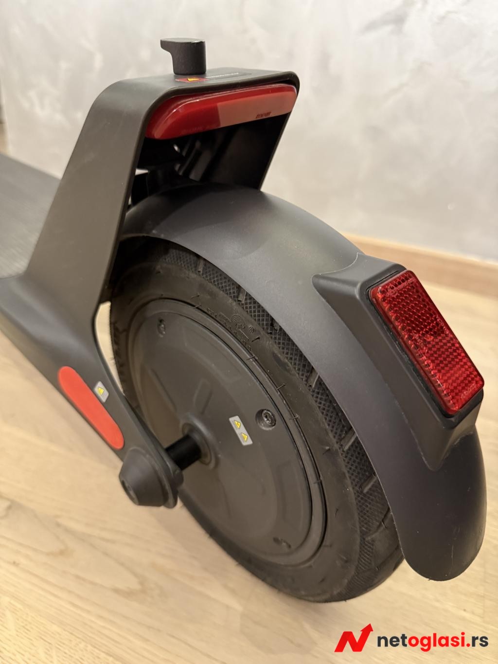 Elektricni trotinet Xiaomi Electric Scooter 4 Lite (2nd Gen)