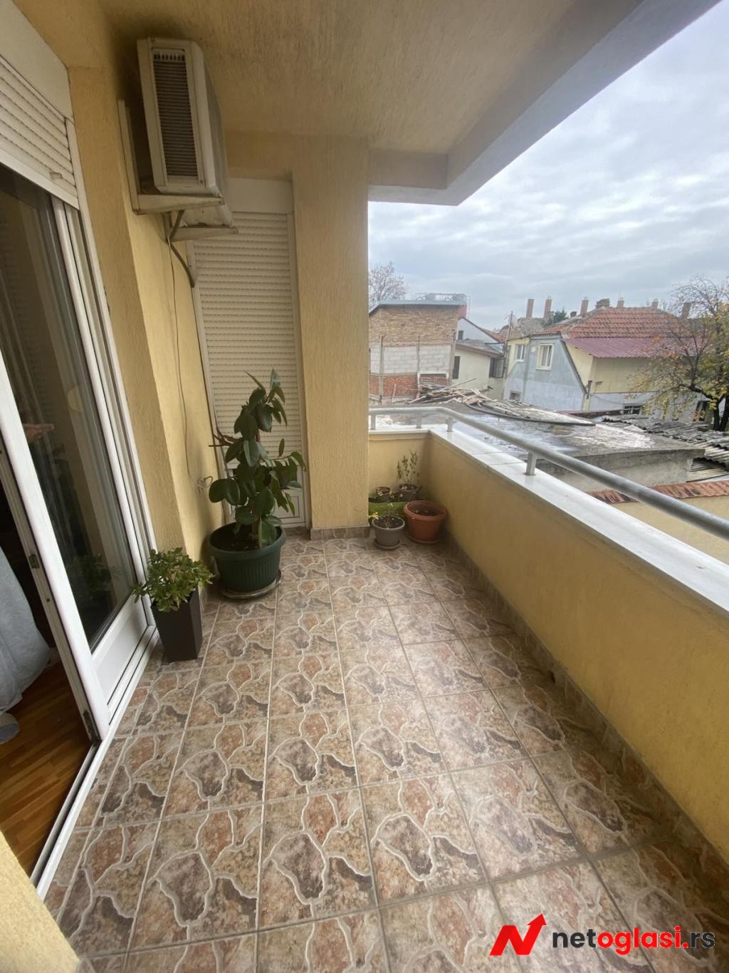 Izdaje se stan – prvomajska, zemun - 600 e