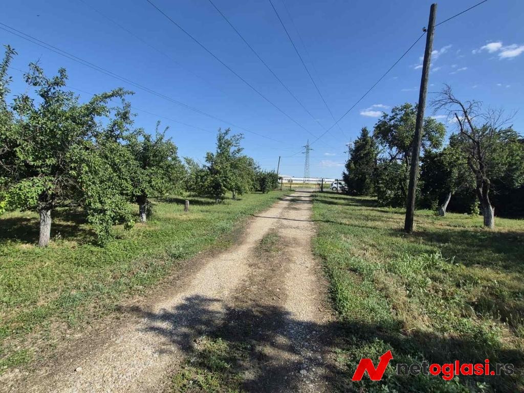 Na prodaju salas – Rumski drum 69a, Sremska Mitrovica