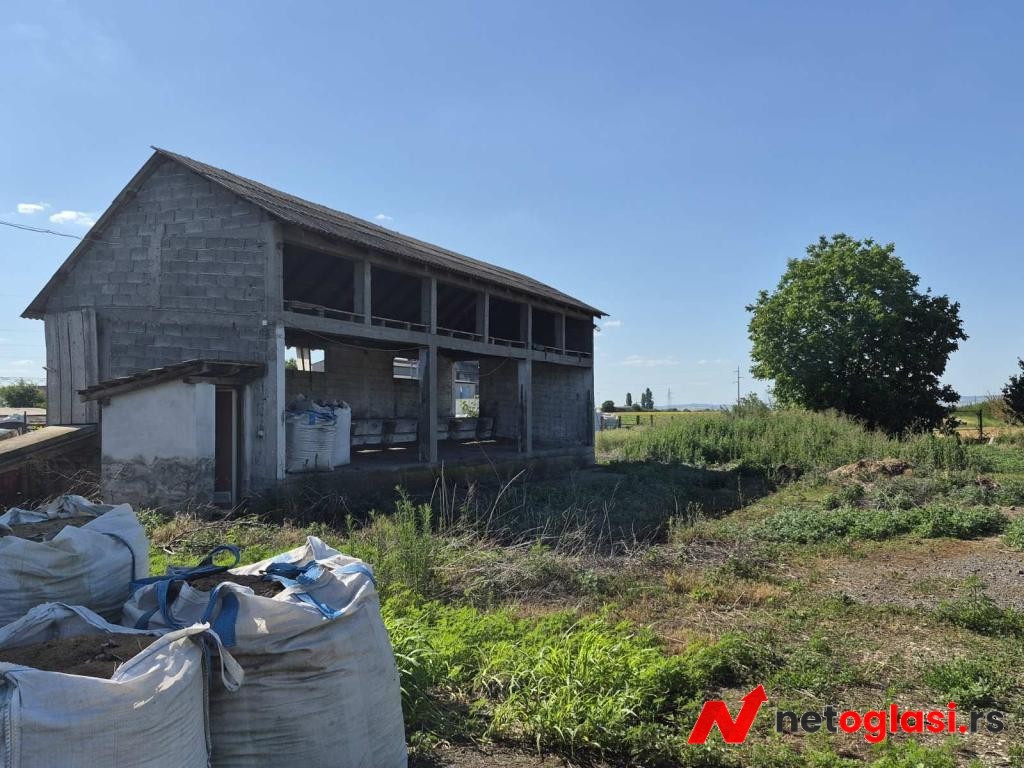 Na prodaju salas – Rumski drum 69a, Sremska Mitrovica
