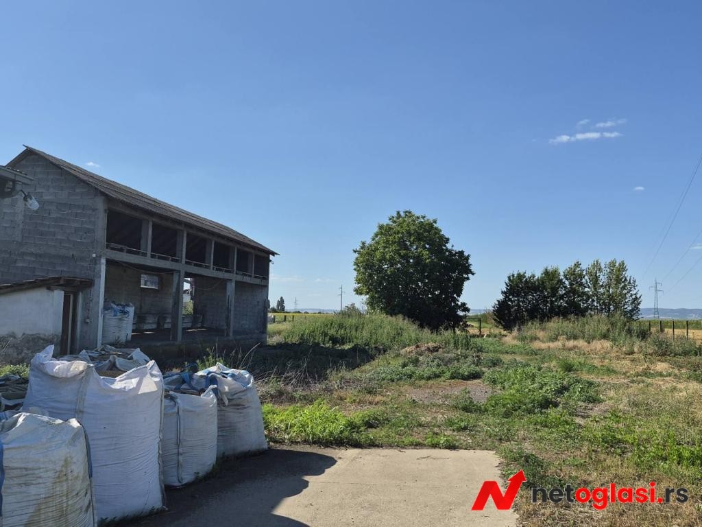 Na prodaju salas – Rumski drum 69a, Sremska Mitrovica