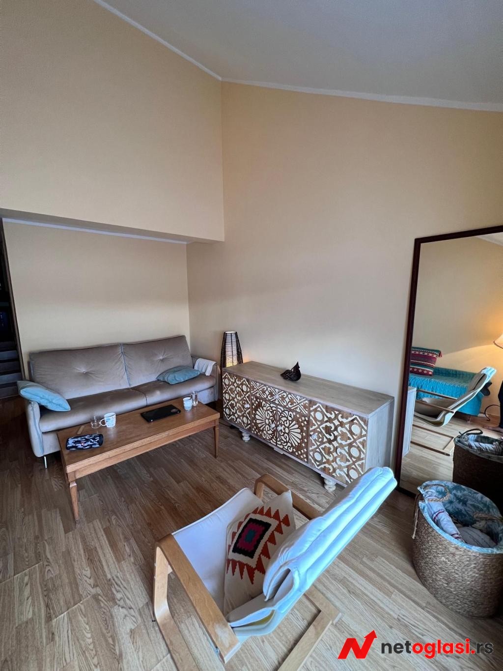 Kompletno renoviran apartman sa pogledom na Boku – Krasici (52m²)