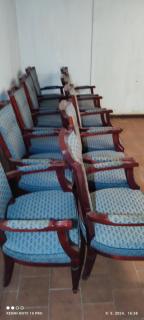 10 stolica-fotelja i trpezarijski sto